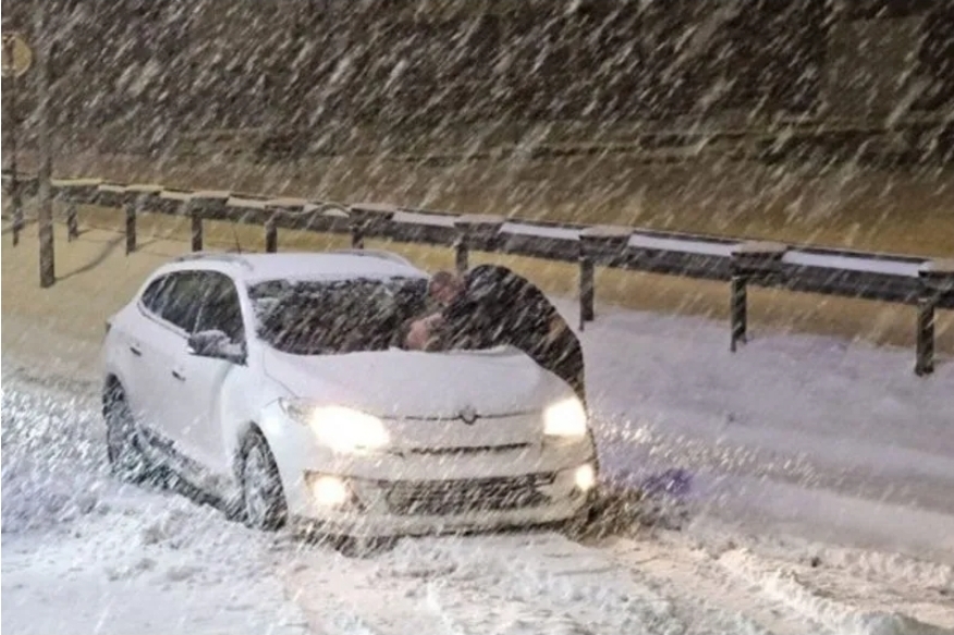 Na sjeveru snijeg, na jugu kiša – od ponedjeljka velika hladnoća