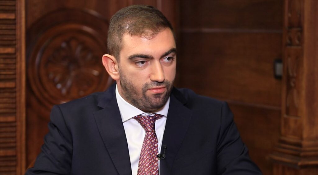 Klikovac Nišaviću: Kad očistite kanal, a ako voda bude opet zamućena, hoćete li podnijeti ostavku?